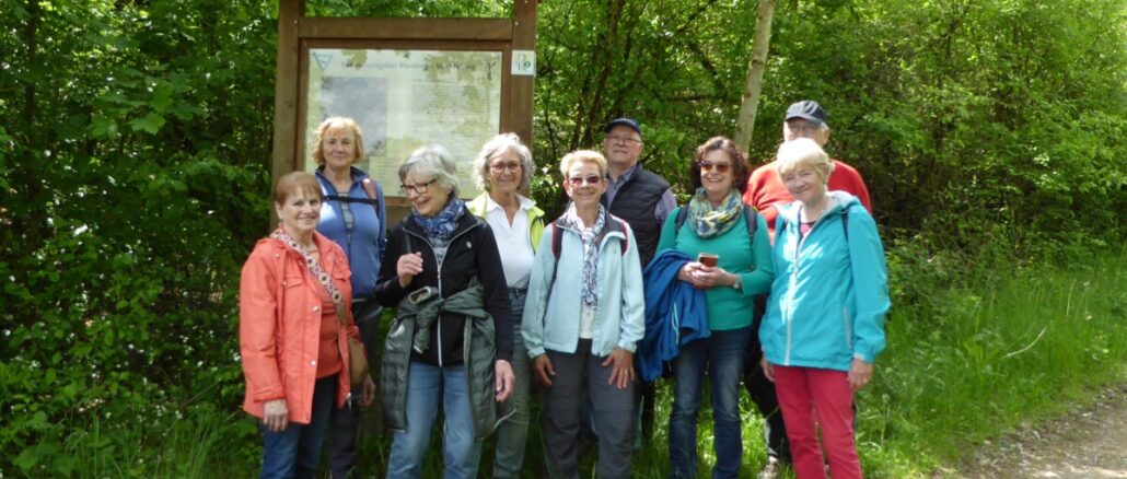 Seniorenwanderung von Gerbrunn über das Gut Gießhügel (Foto: Norbert Mohr)